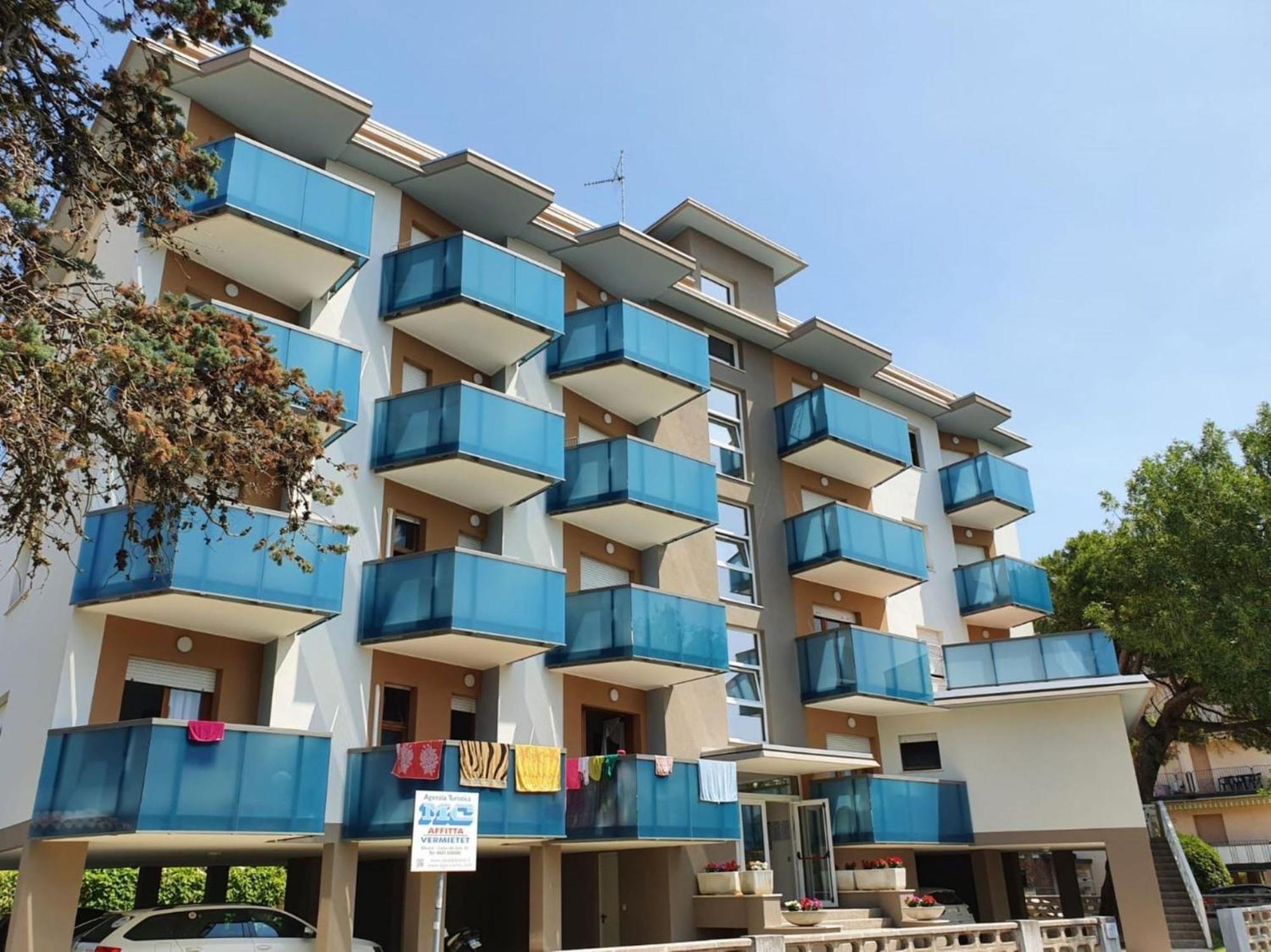 Bright Flat With Balcony In - Beahost *